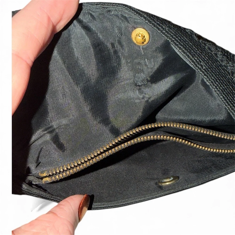 Vintage black clutch